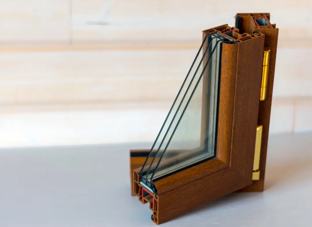 Installation de fenêtre en bois sur mesure Décines-Charpieu